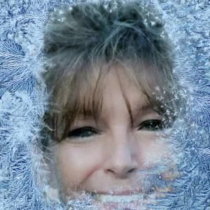 Meet your Posher, Della